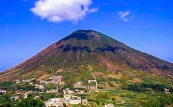 Aeolian Islands volcano tour - Mt. dei Porri